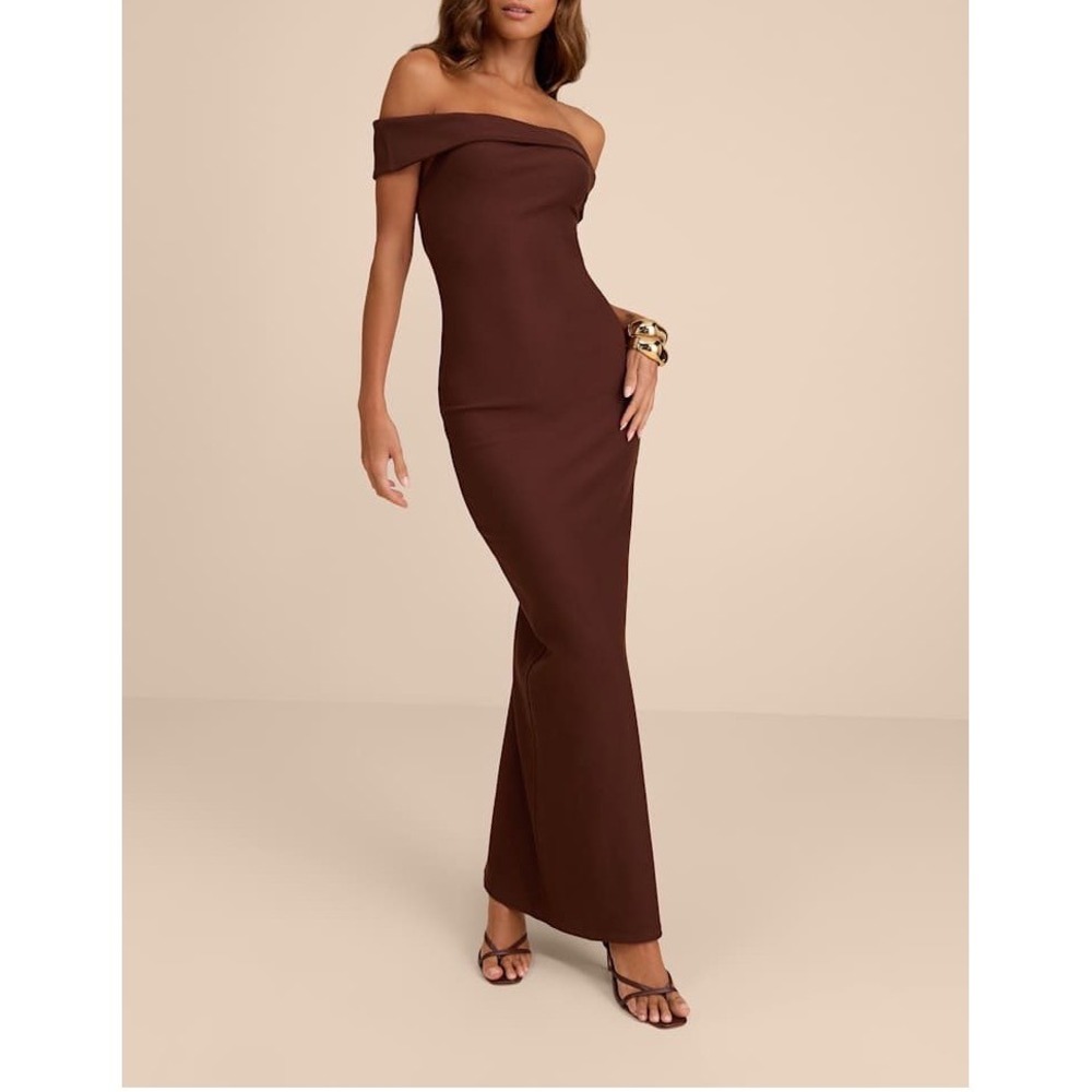 NWT Lulus Chastain Brown‎ Ponte Knit Off-the-Shoulder Maxi Dress Medium